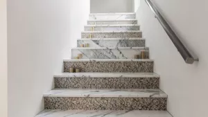 Schody z kamienia wewnętrzne cena